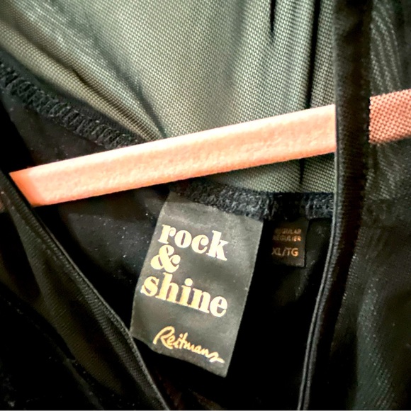 Mesh sleeve black top - Picture 3 of 3